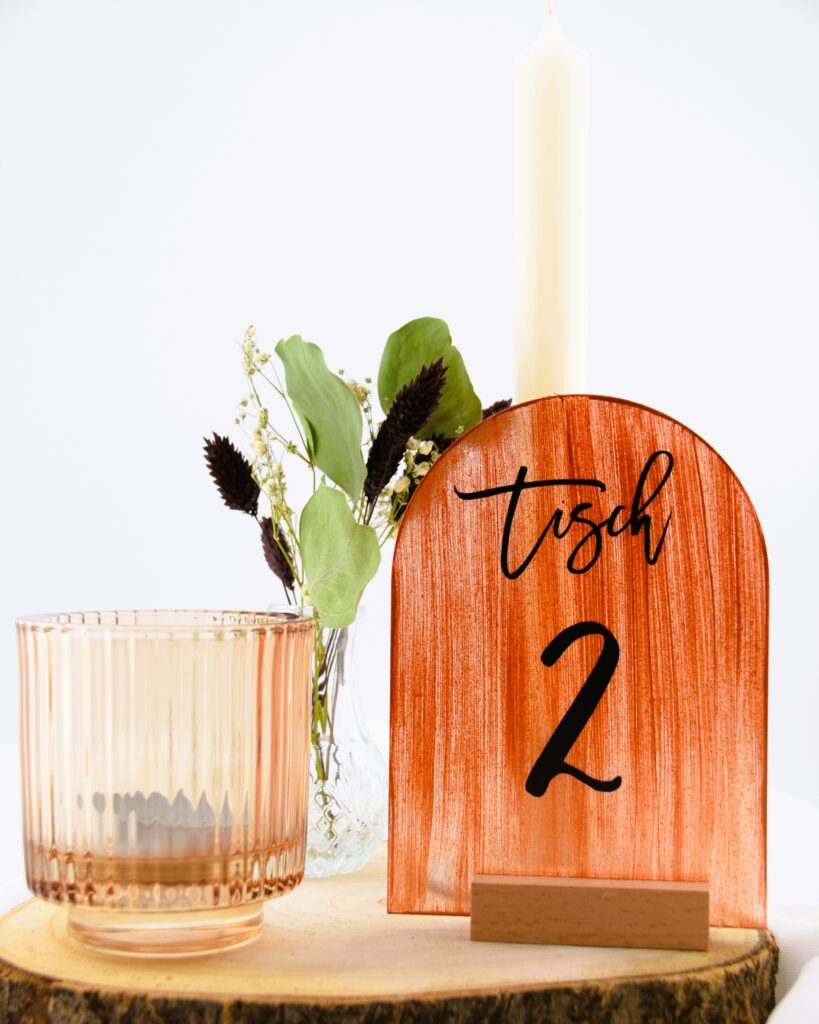 Tischnummern-Menuhalter-Kupfer-Acrylscheibe-Holz-Dekorationsverleih