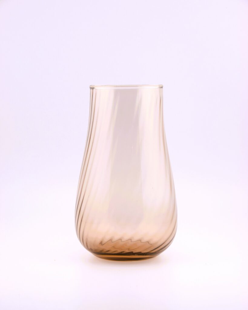 Vase-tranparent-hellbraun-klar-Dekorationsverleih-Hannover