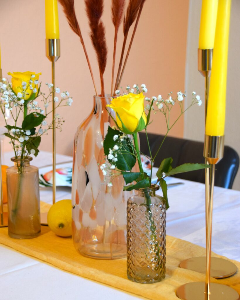 Glasflasche-Vase-tranparent-beige-Dekorationsverleih-Hannover