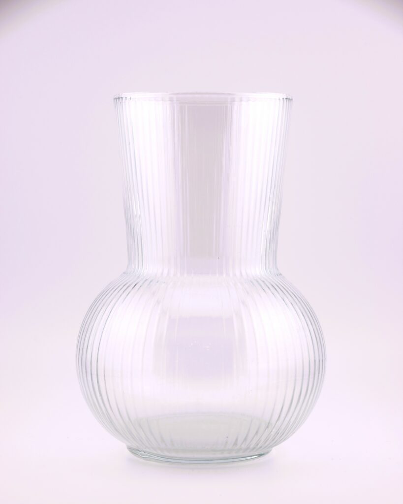 Vase-tranparent-geriffelt-bauchig-Dekorationsverleih-Hannover