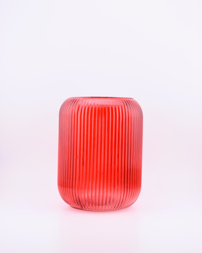 Vase-klein-rot-geriffelt-Dekorationsverleih-Hannover