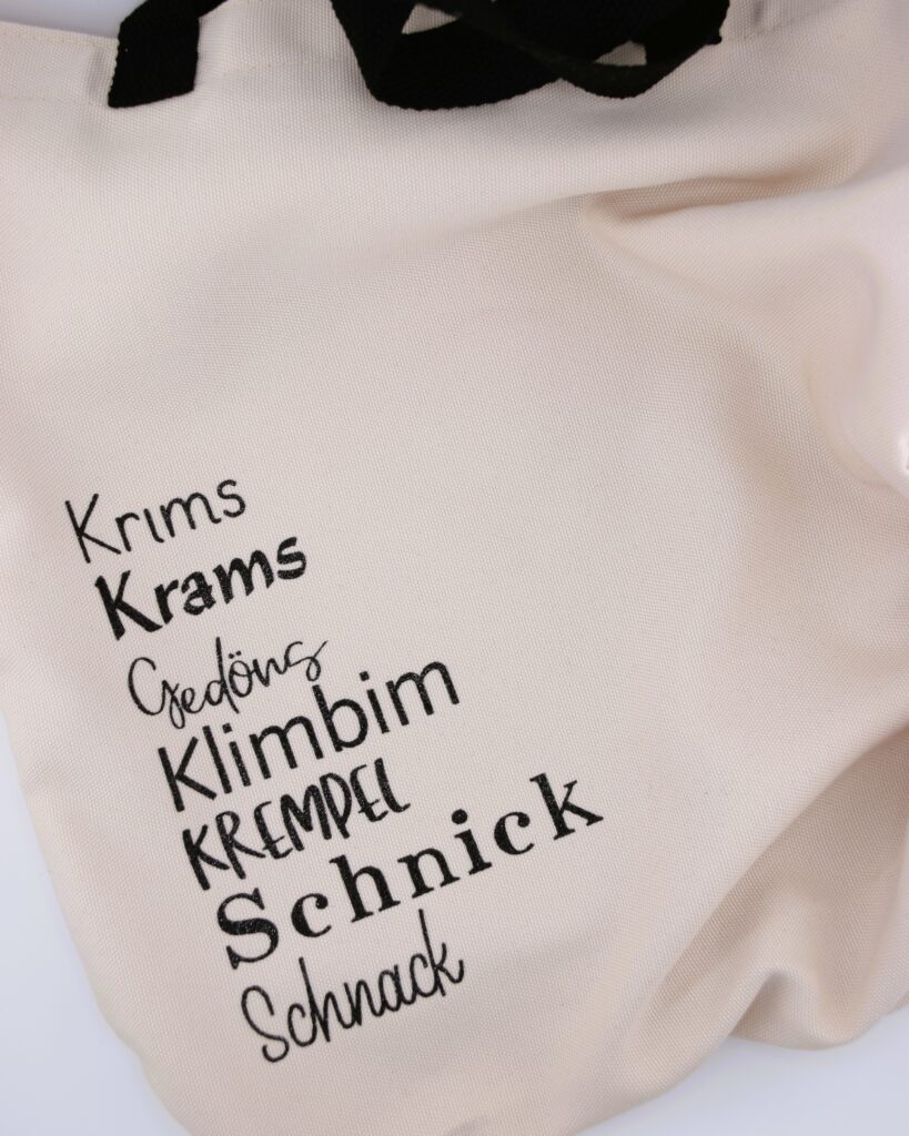 Individuelle-Geschenke-Beutel-mit-Schriftzug-Dekorationsverleih-Hannover